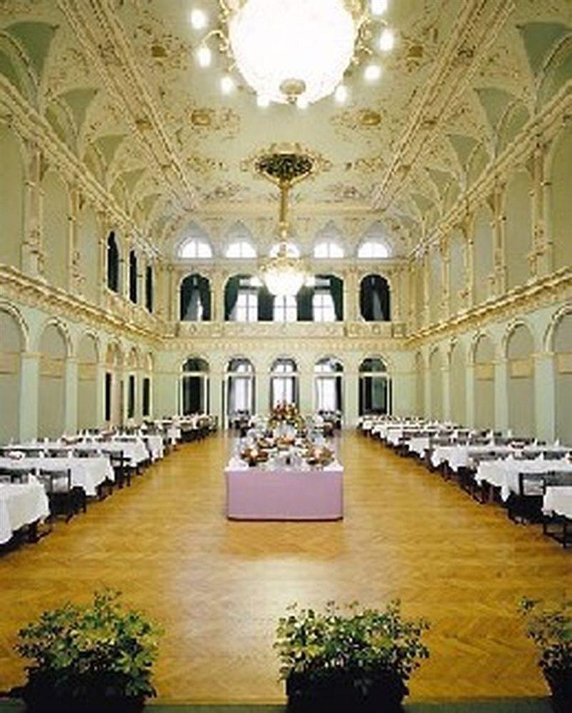 Tisza Hotel Szeged Restaurant bilde